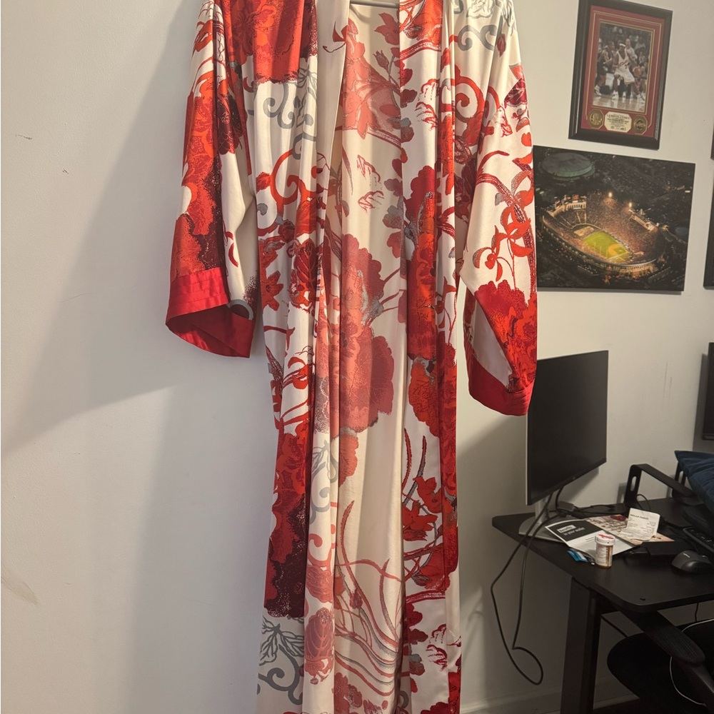 Natori Red and White Floral Robe
